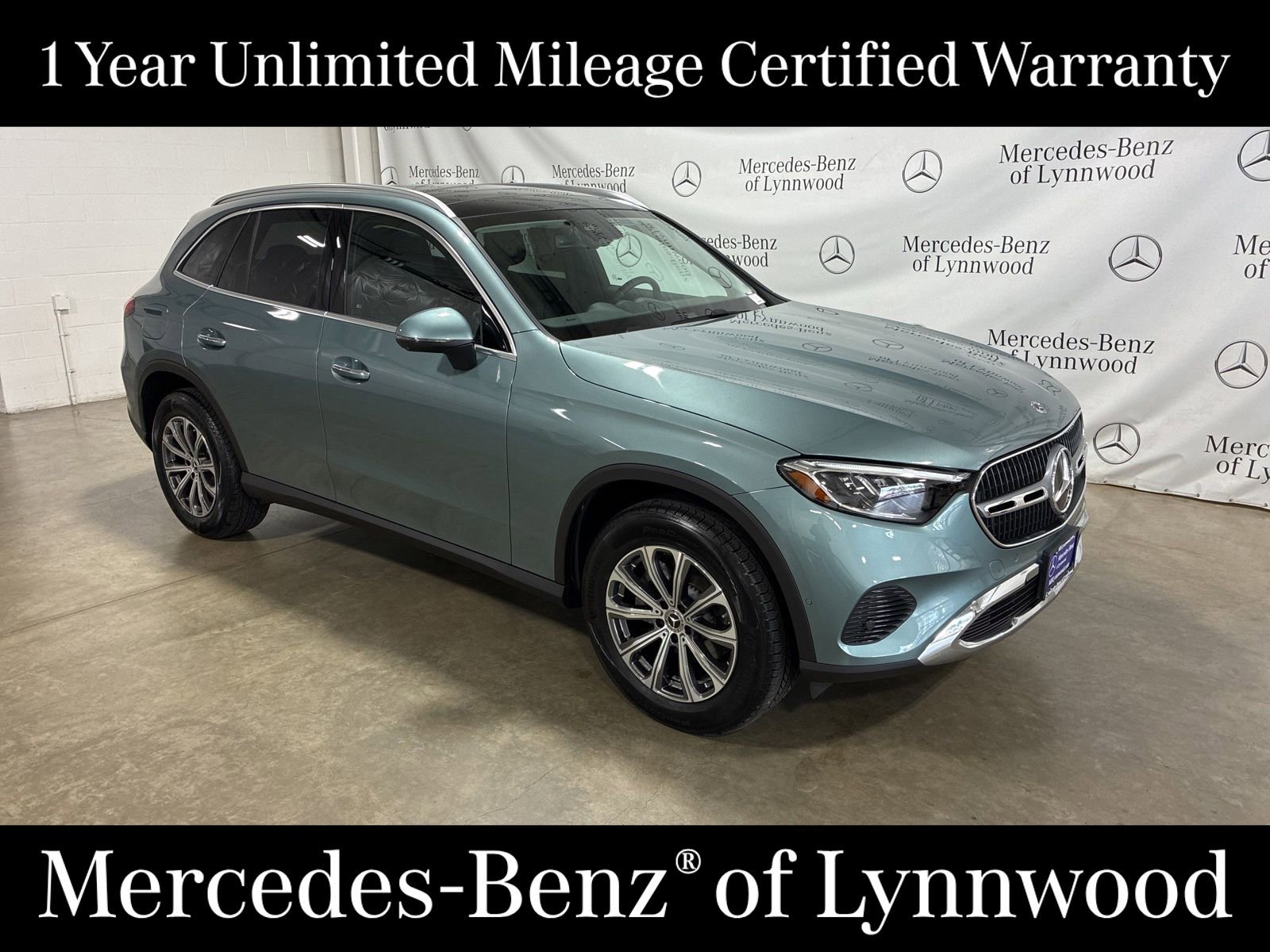 Used 2025 Mercedes-Benz GLC 300 4MATIC image 1