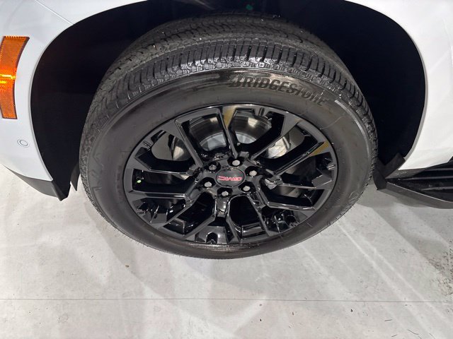 Used 2026 GMC Yukon Denali w/ Advanced Technology Package AWD/4WD image 43