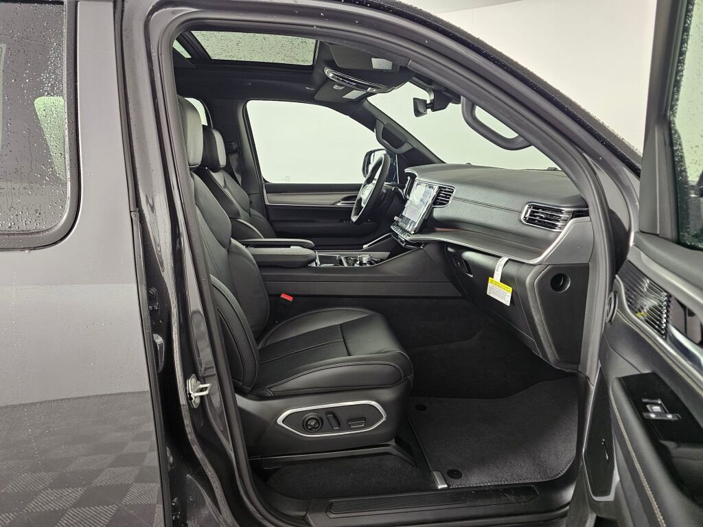 New 2026 Jeep Grand Wagoneer 4WD w/ Quick Order Packge 29V Upland image 39