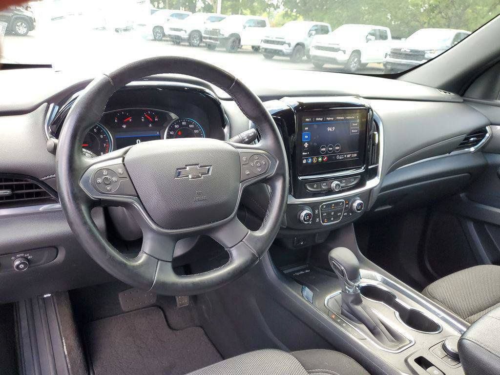 Used 2023 Chevrolet Traverse LT w/ Midnight/Sport Edition AWD/4WD image 7