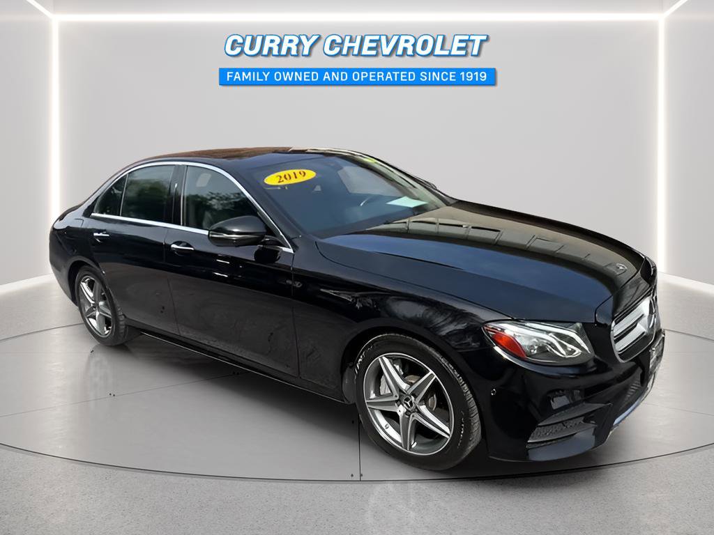 Used 2019 Mercedes-Benz E 300 4MATIC image 1
