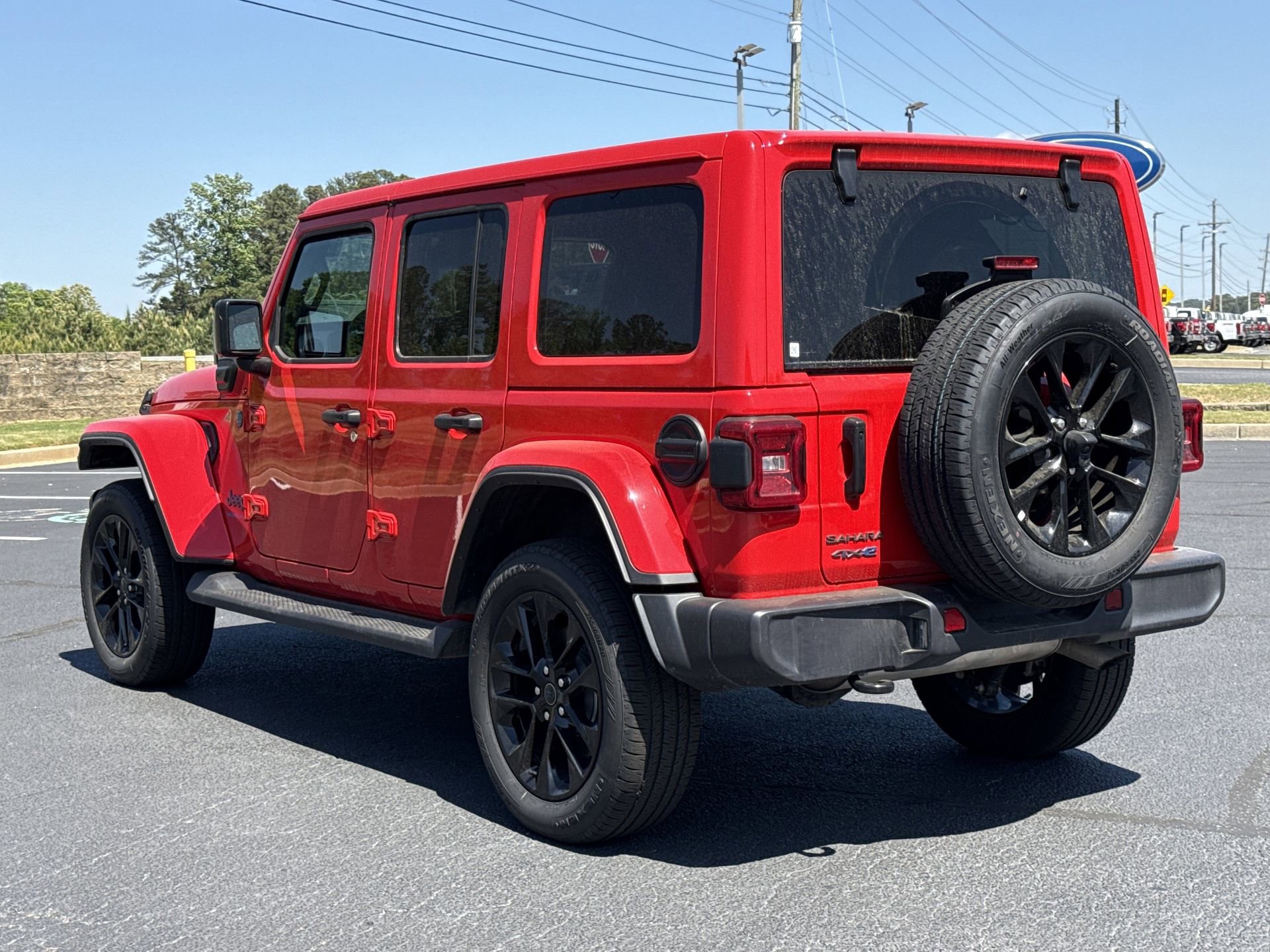 Used 2025 Jeep Wrangler Unlimited Sahara AWD/4WD image 18