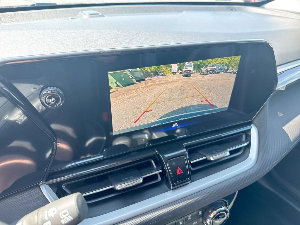 New 2026 Chevrolet TrailBlazer LT w/ LT Cold Weather Package FWD image 28