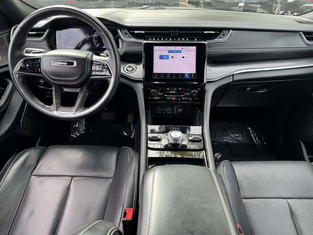 Certified 2022 Jeep Grand Cherokee Overland w/ Luxury Tech Group IV image 7