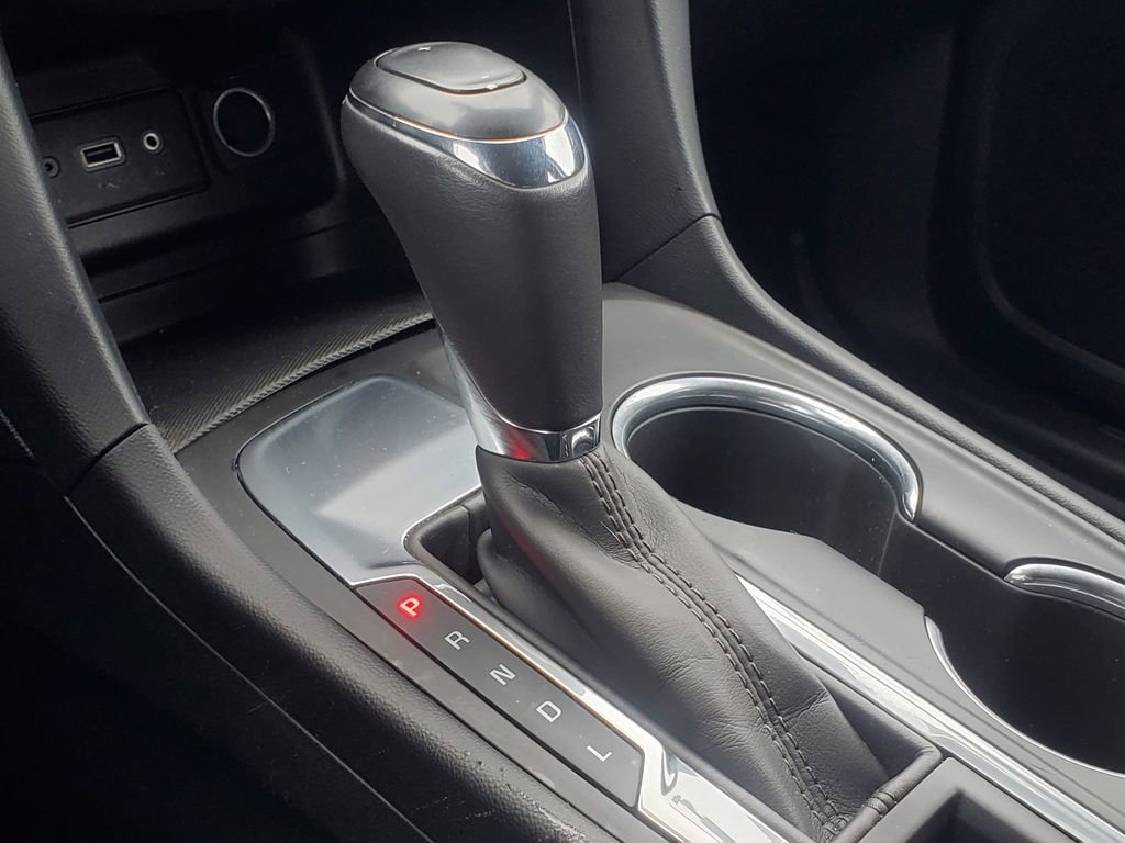 Used 2019 Chevrolet Equinox LT w/ Driver Convenience Package image 30