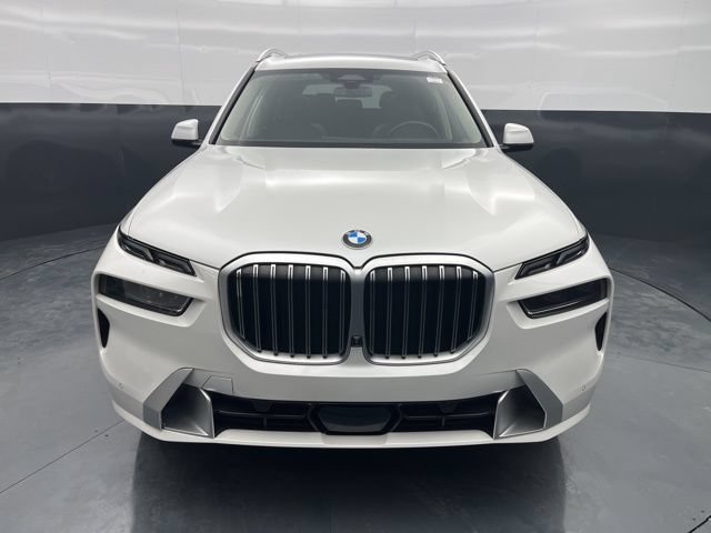 Used 2023 BMW X7 xDrive40i AWD/4WD image 4