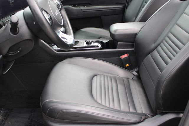 Used 2024 Kia Sportage SX FWD image 29