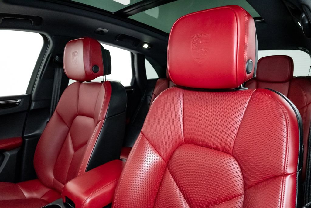 Used 2022 Porsche Macan image 14