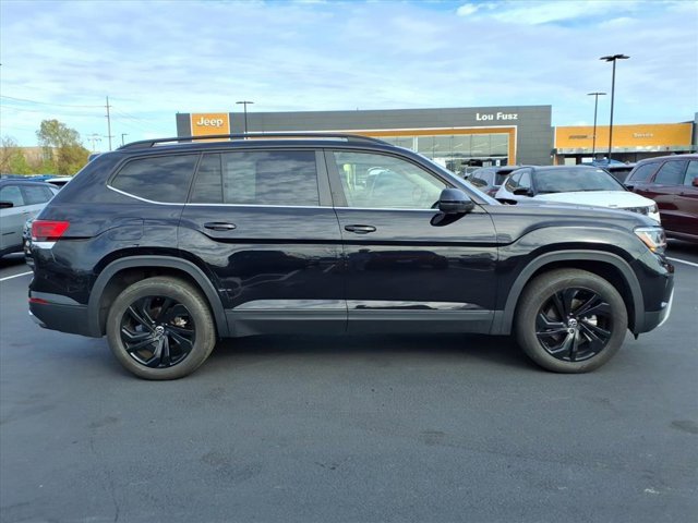 Used 2022 Volkswagen Atlas SE image 29