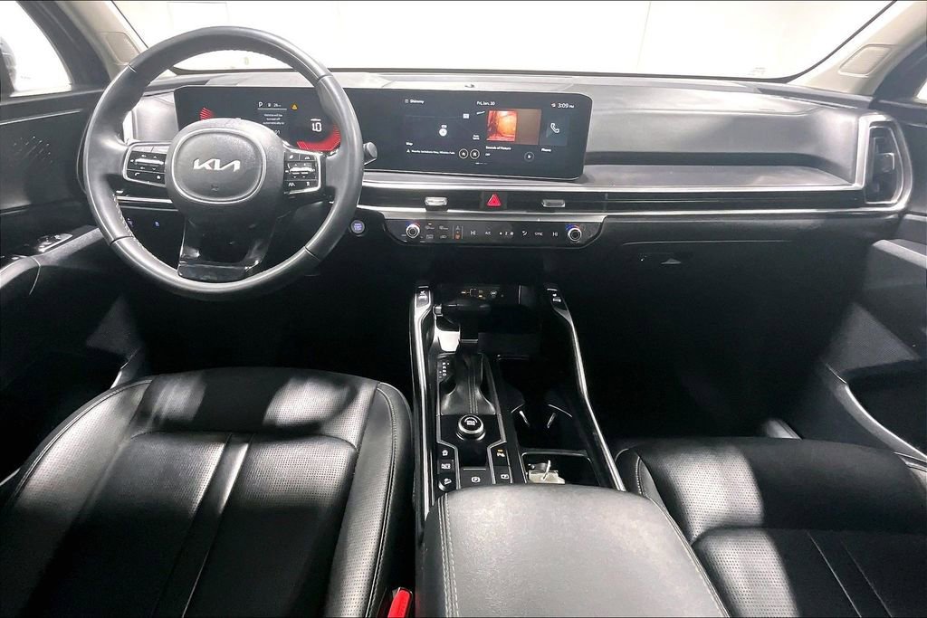 Used 2024 Kia Sorento S image 18
