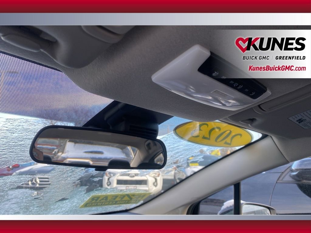 Used 2023 Nissan Versa SV image 32