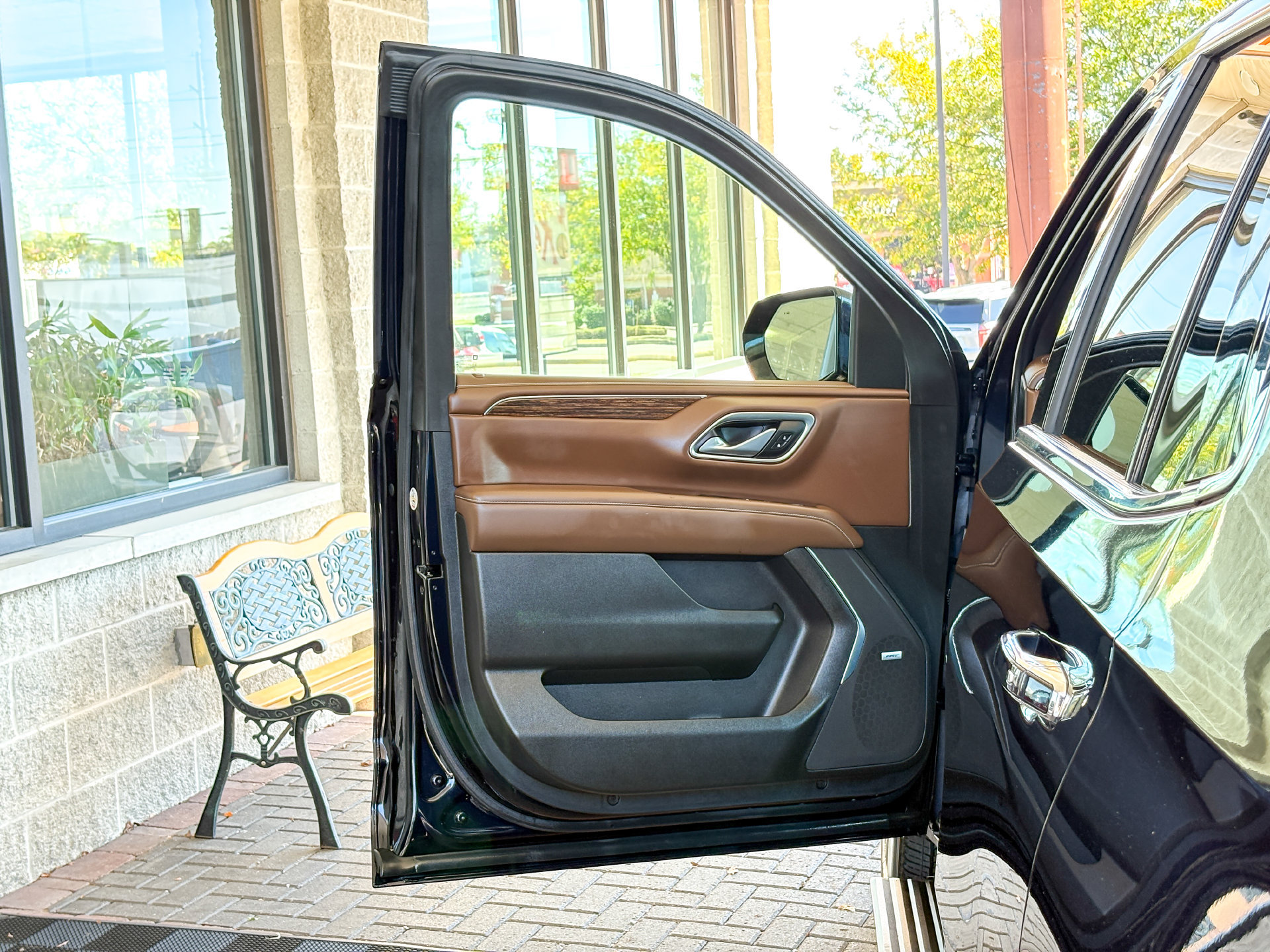 Used 2021 Chevrolet Tahoe High Country RWD image 11