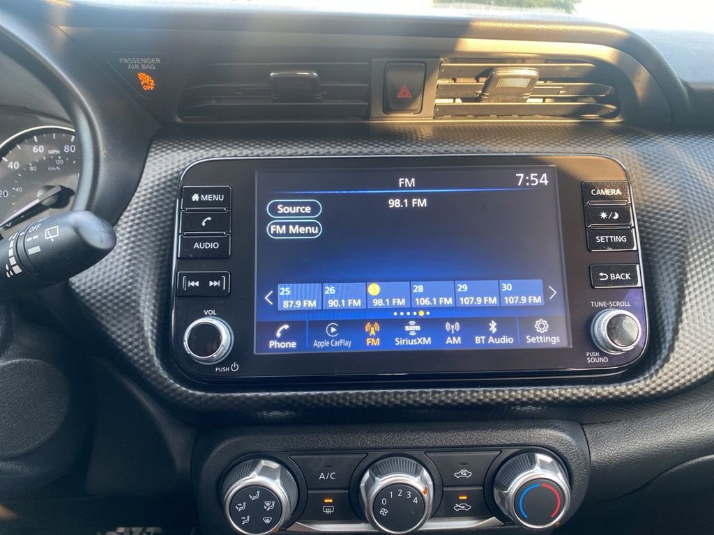 Used 2024 Nissan Kicks SV image 23