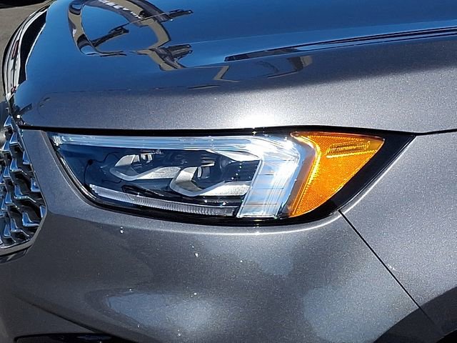 Used 2021 Ford Edge Titanium w/ Equipment Group 301A FWD image 28