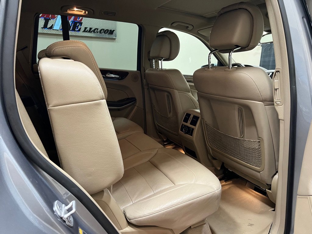 Used 2015 Mercedes-Benz GL 550 4MATIC image 38