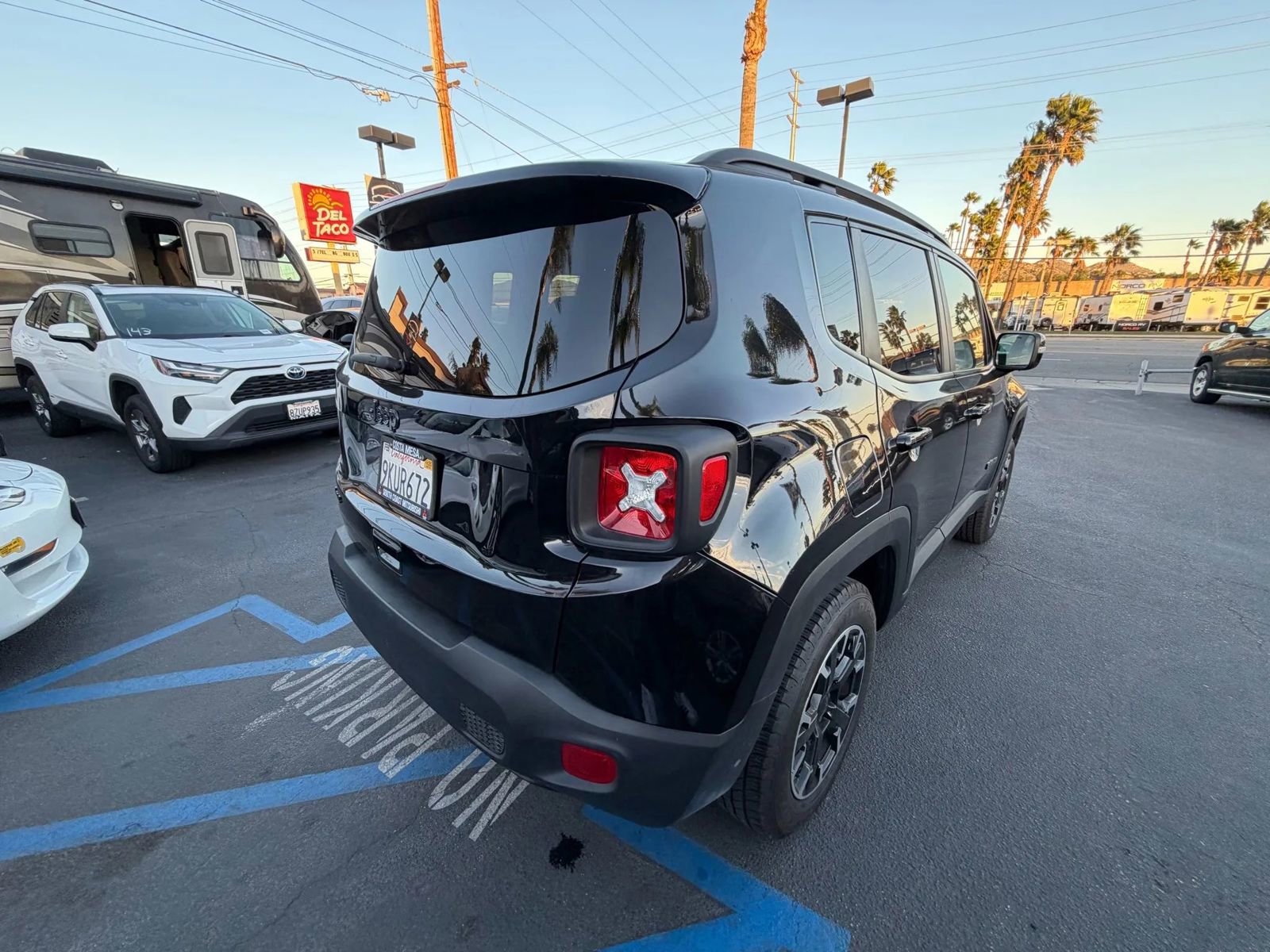 Used 2023 Jeep Renegade Latitude image 8