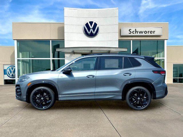 New 2026 Volkswagen Tiguan SE R-Line AWD/4WD image 1