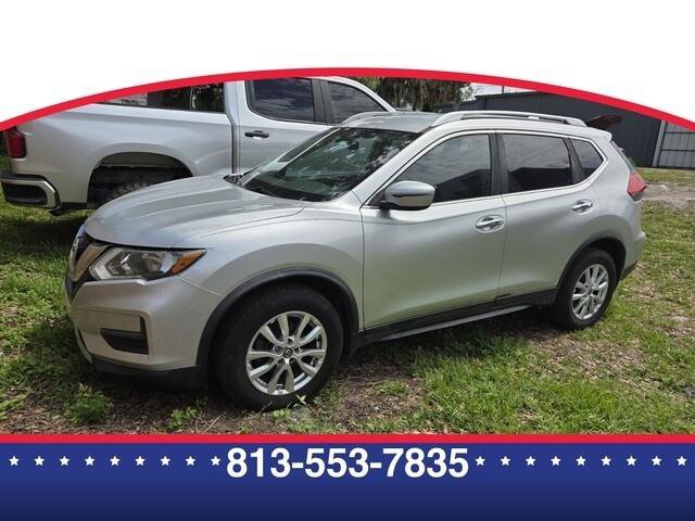 Used 2017 Nissan Rogue SV image 1