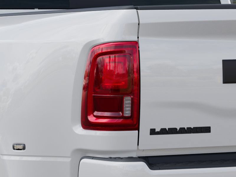 New 2026 RAM 3500 Laramie AWD/4WD image 10