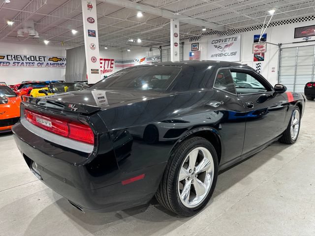 Used 2014 Dodge Challenger R/T RWD image 24