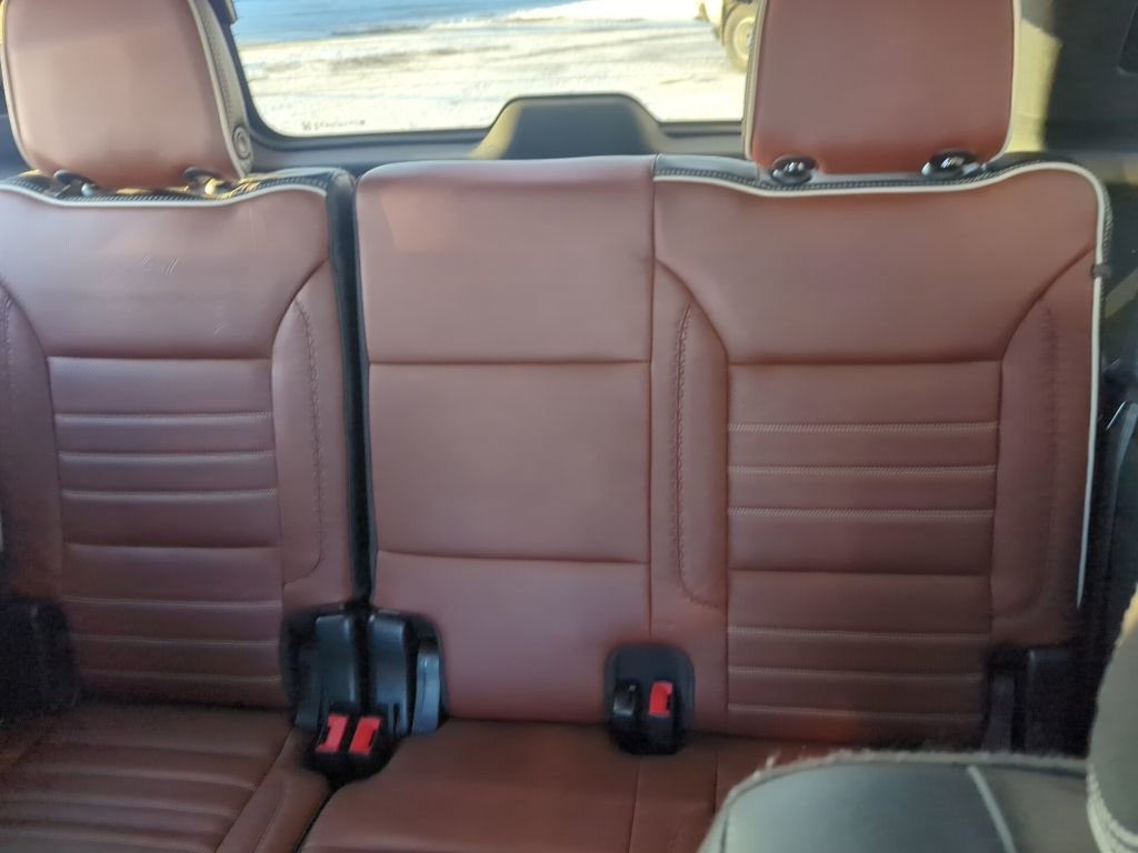 Used 2023 GMC Yukon Denali Ultimate image 15
