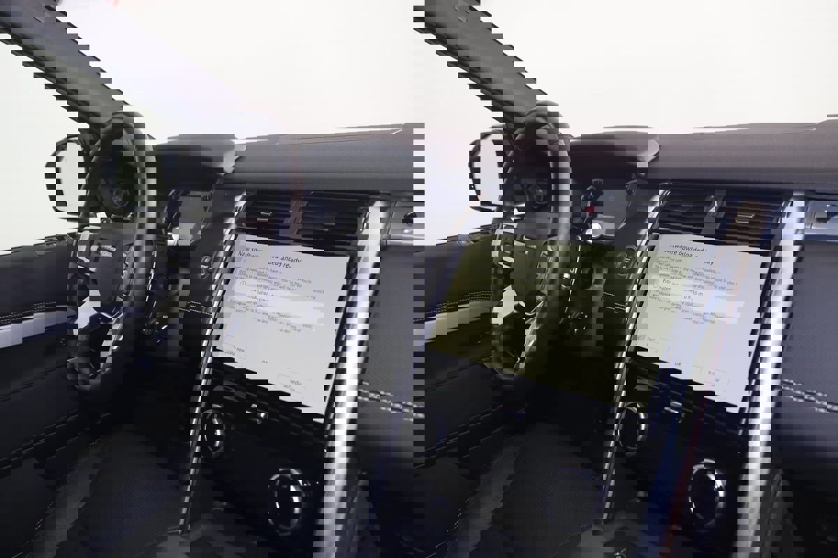 Used 2023 Land Rover Discovery S R-Dynamic image 46