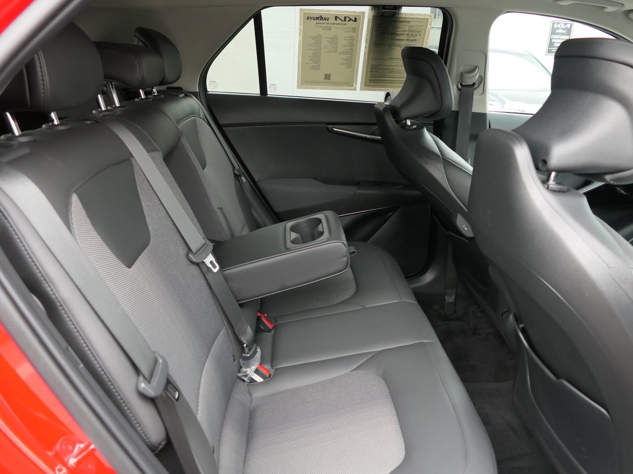 Used 2023 Kia Niro EX Touring image 24