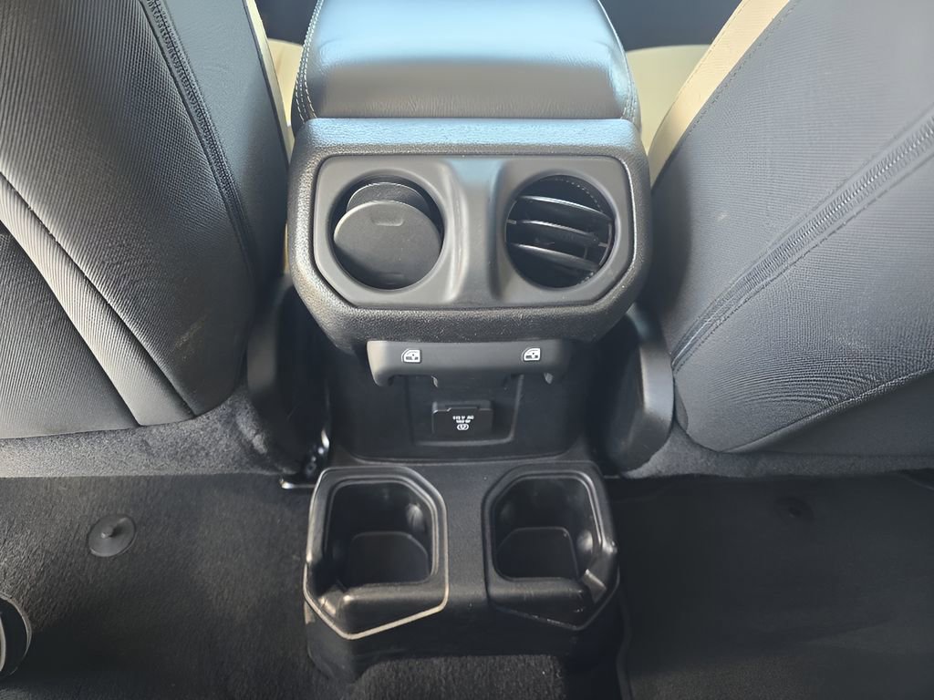 Used 2018 Jeep Wrangler Unlimited Sahara w/ Cold Weather Group image 29