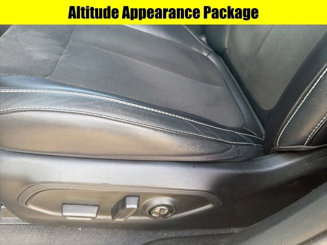 Used 2023 Jeep Grand Cherokee L Laredo AWD/4WD image 10
