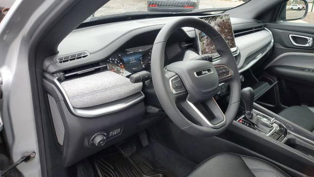 Certified 2024 Jeep Compass Latitude image 7