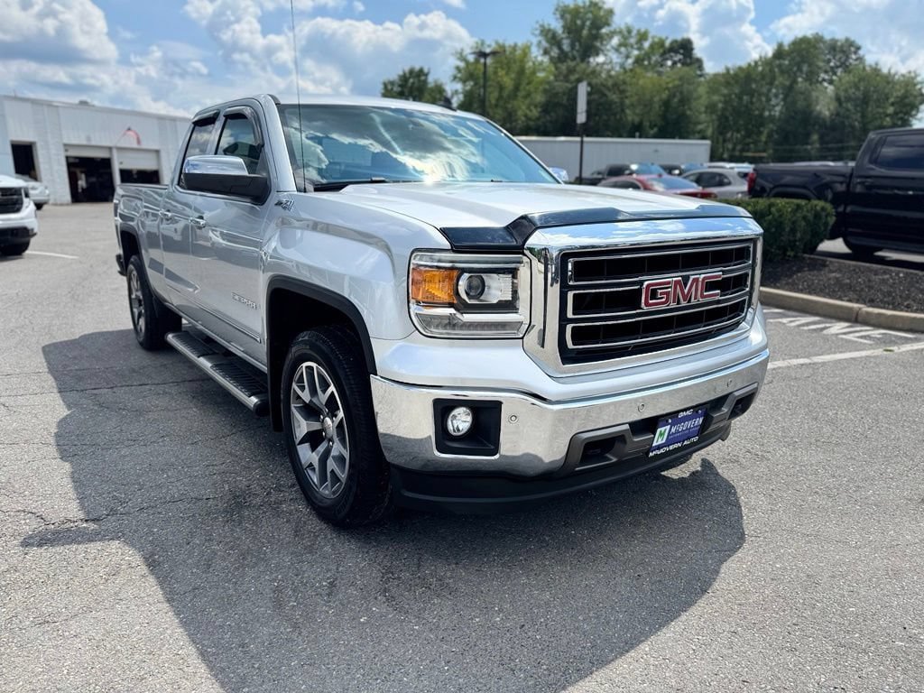 Used 2015 GMC Sierra 1500 SLT w/ SLT Preferred Package AWD/4WD image 8