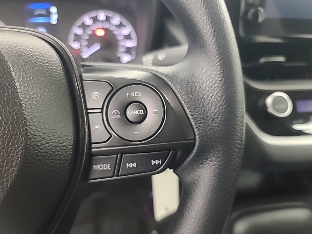 Used 2024 Toyota Corolla LE FWD image 30