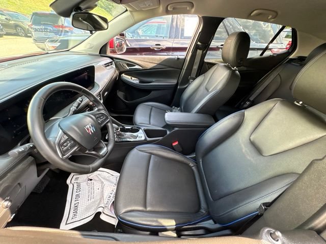 Used 2025 Buick Encore GX Sport Touring AWD/4WD image 9