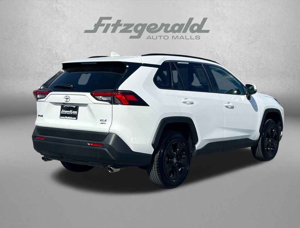 Used 2025 Toyota RAV4 XLE w/ Convenience Package image 7