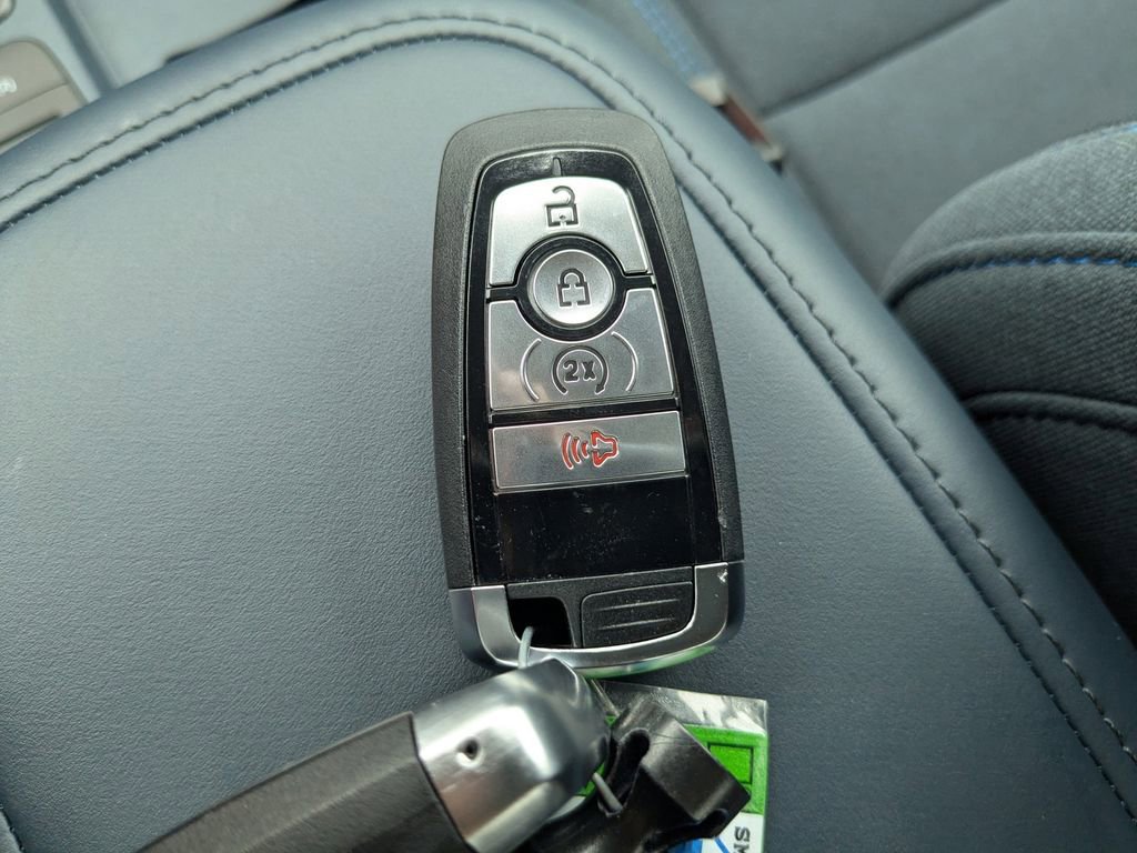 New 2025 Ford Maverick XLT w/ XLT Luxury Package image 29