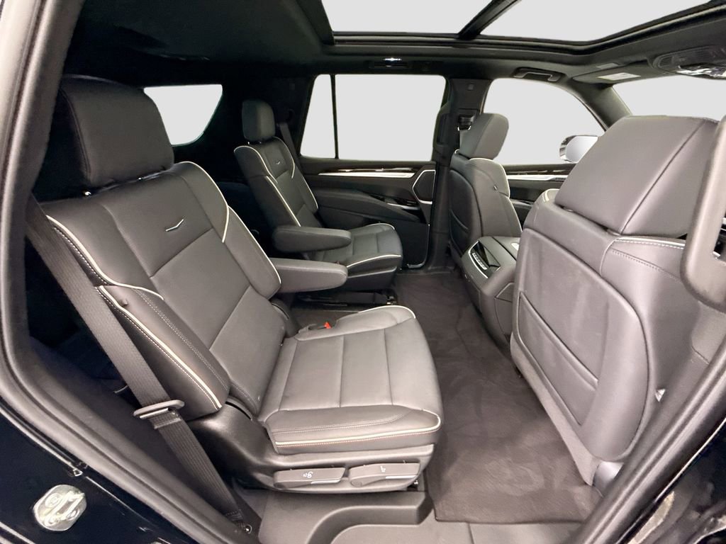 Used 2026 Cadillac Escalade Luxury AWD/4WD image 21