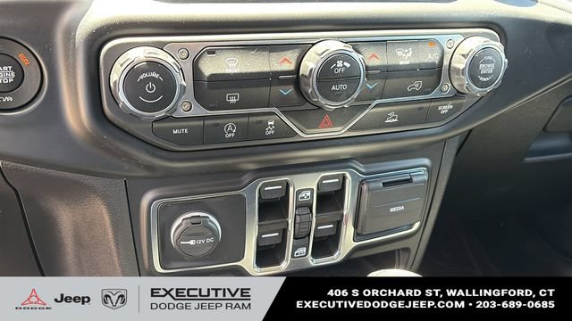Used 2022 Jeep Gladiator Sport AWD/4WD image 15