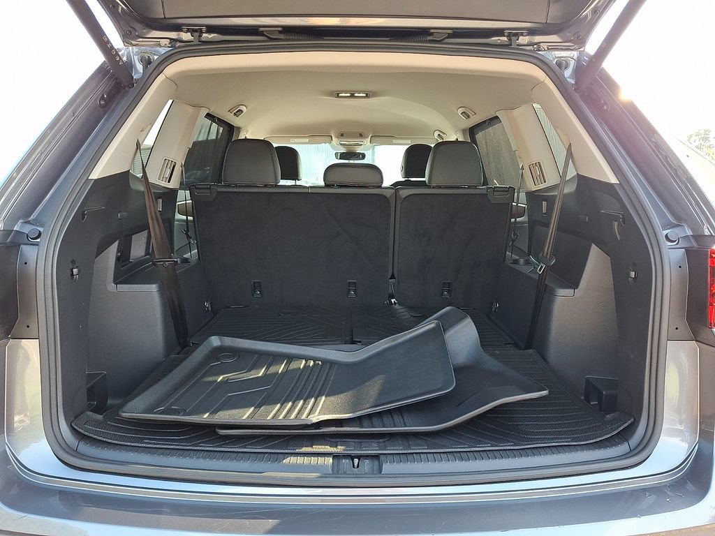 Used 2025 Volkswagen Atlas SE AWD/4WD image 31