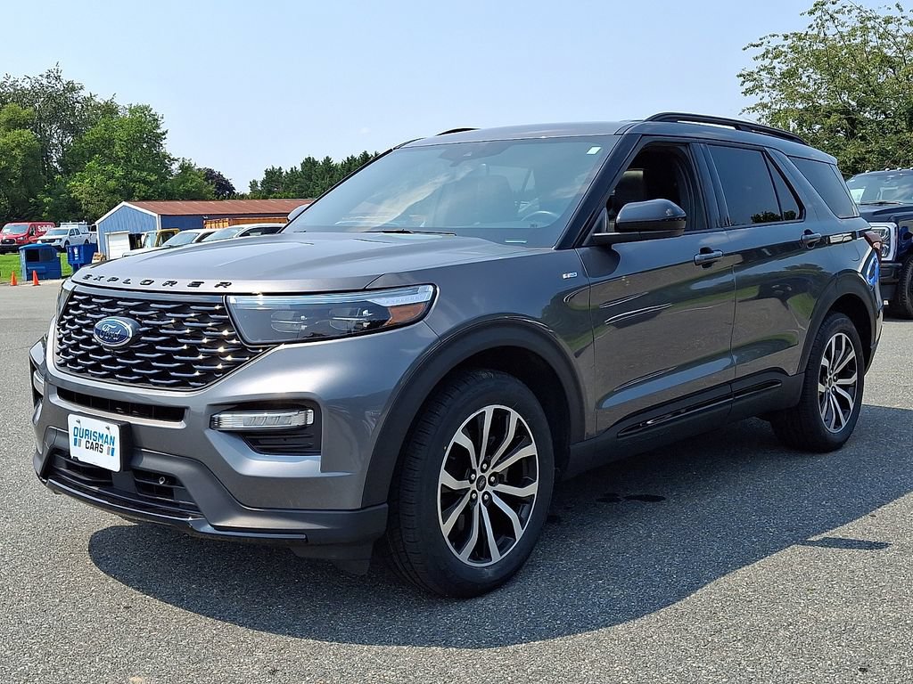 Used 2023 Ford Explorer ST-Line w/ Class IV Trailer Tow Package AWD/4WD image 3