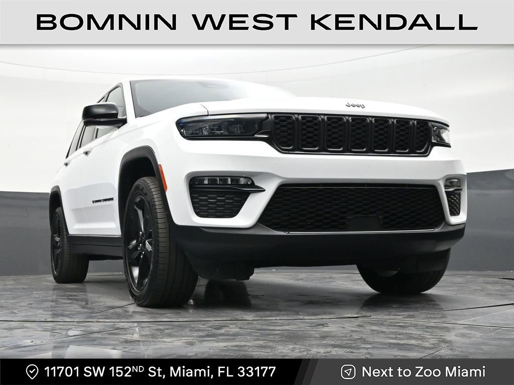 Used 2024 Jeep Grand Cherokee Limited w/ Black Appearance Package image 27