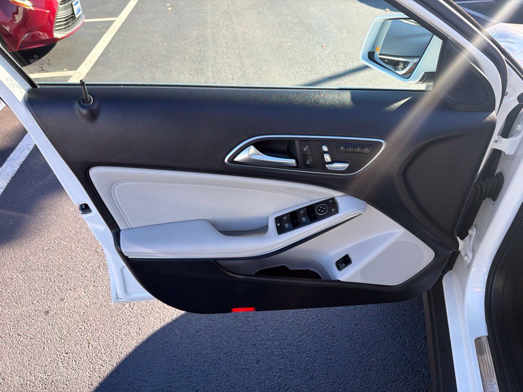 Used 2020 Mercedes-Benz GLA 250 4MATIC image 17