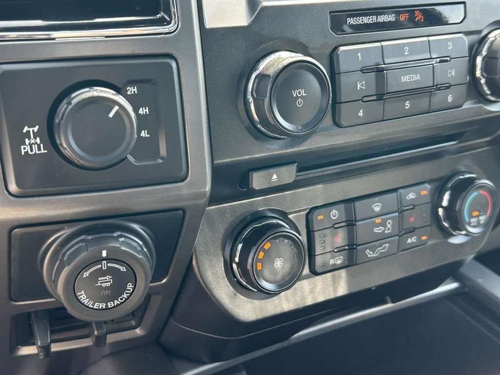 Used 2018 Ford F150 XLT w/ Equipment Group 302A Luxury AWD/4WD image 25