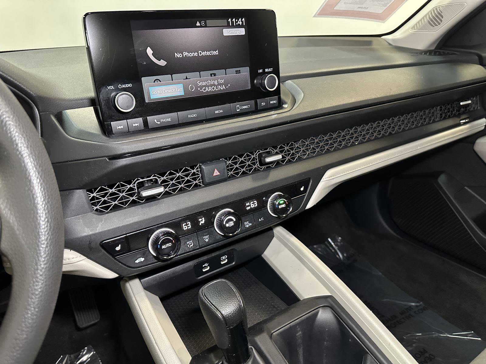 Certified 2023 Honda Accord EX image 28