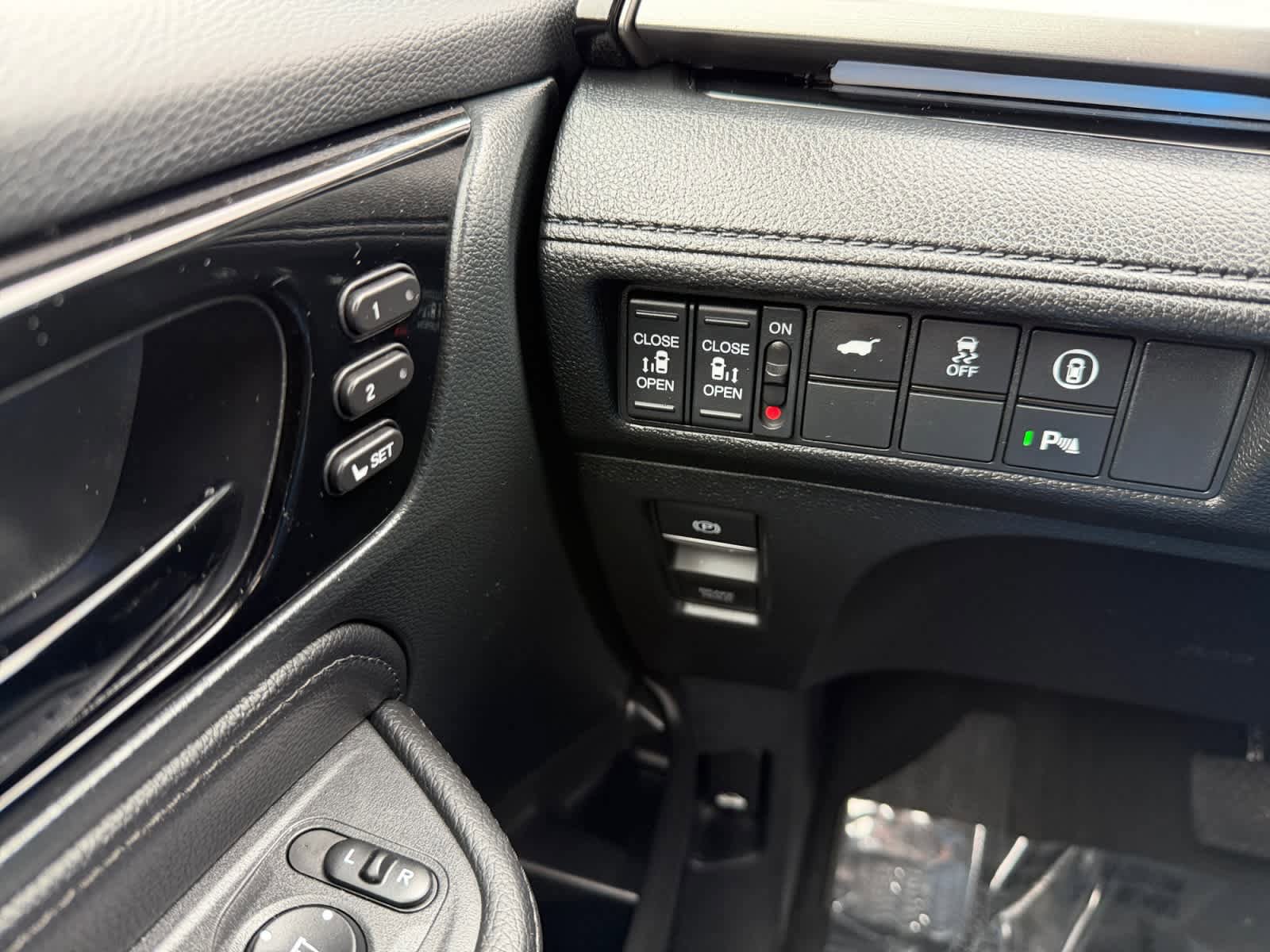Used 2023 Honda Odyssey Touring image 21