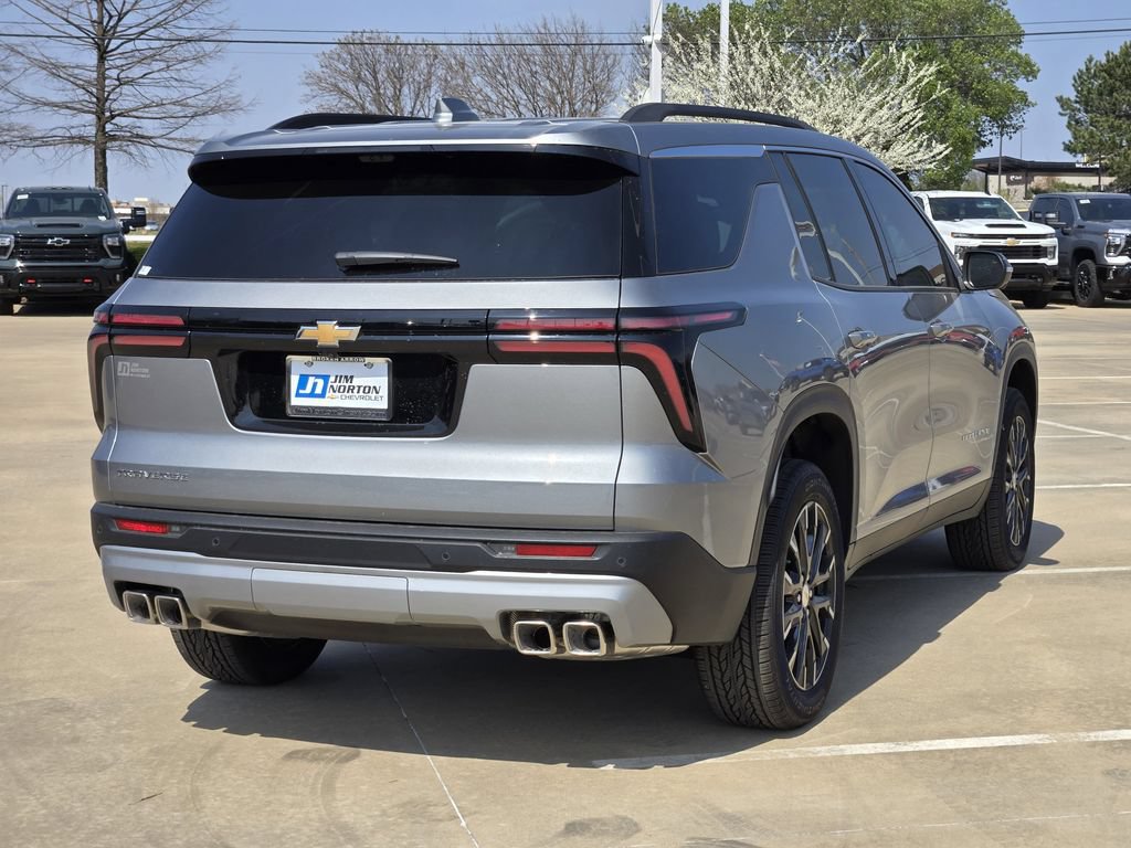 New 2026 Chevrolet Traverse LT w/ Sun and Wheel Package FWD image 4