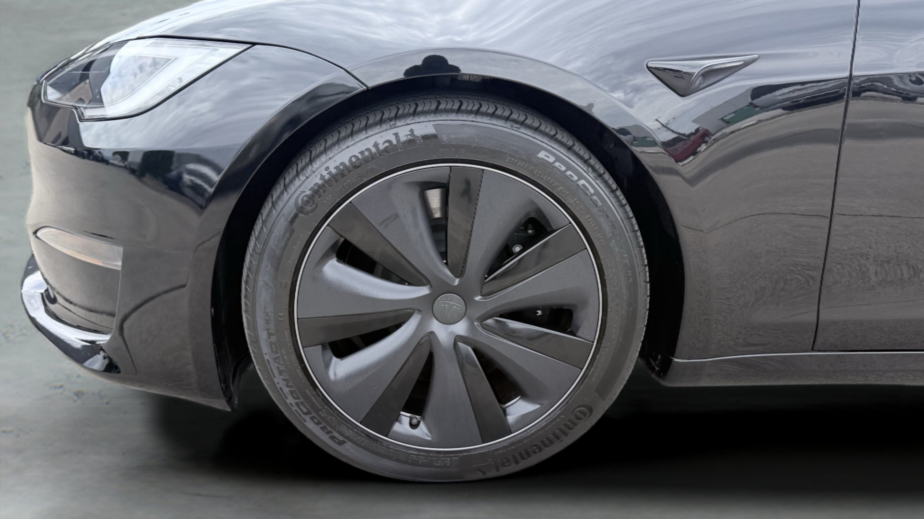 Used 2023 Tesla Model S AWD/4WD image 19