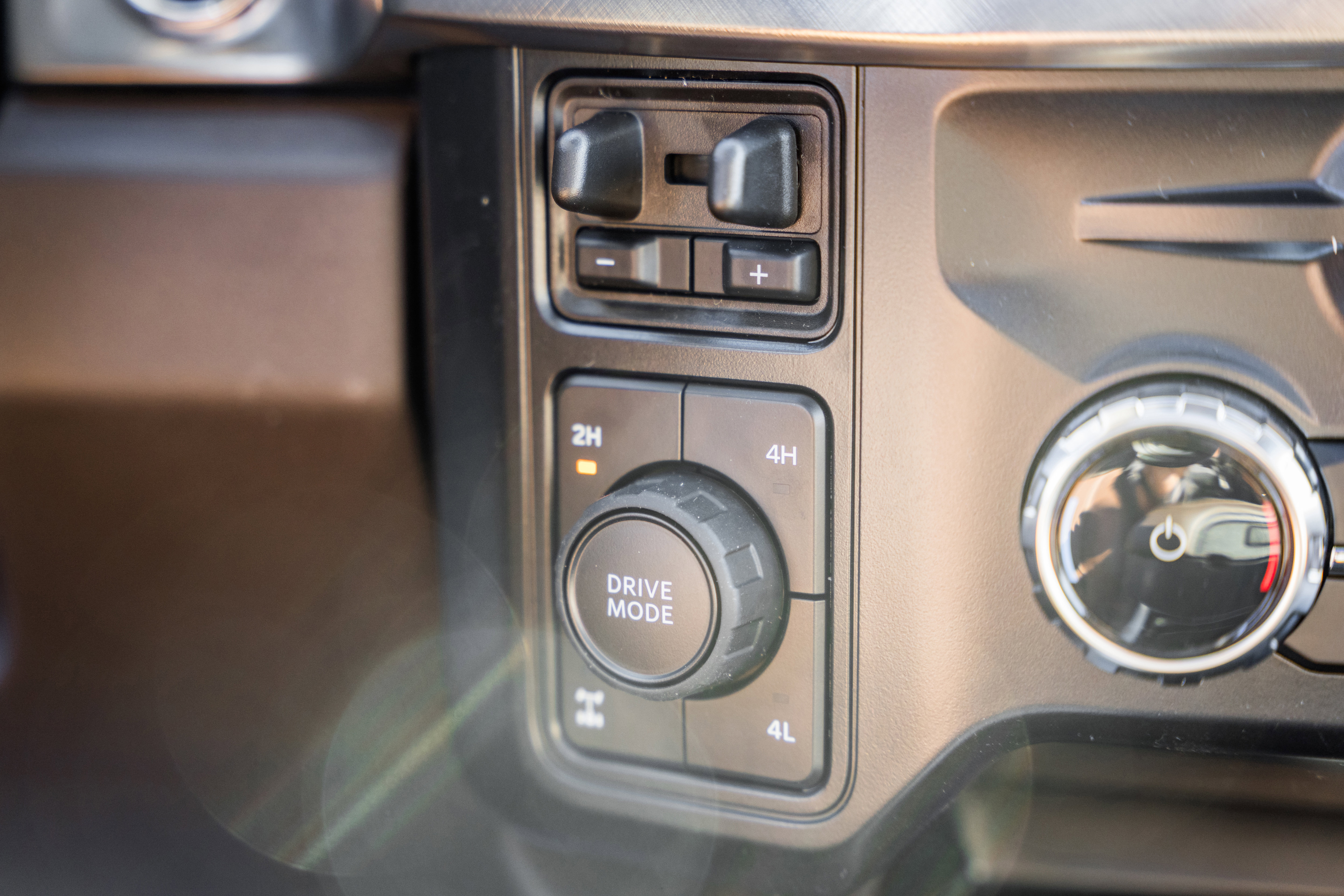 New 2026 Ford F350 King Ranch w/ Chrome Package image 30