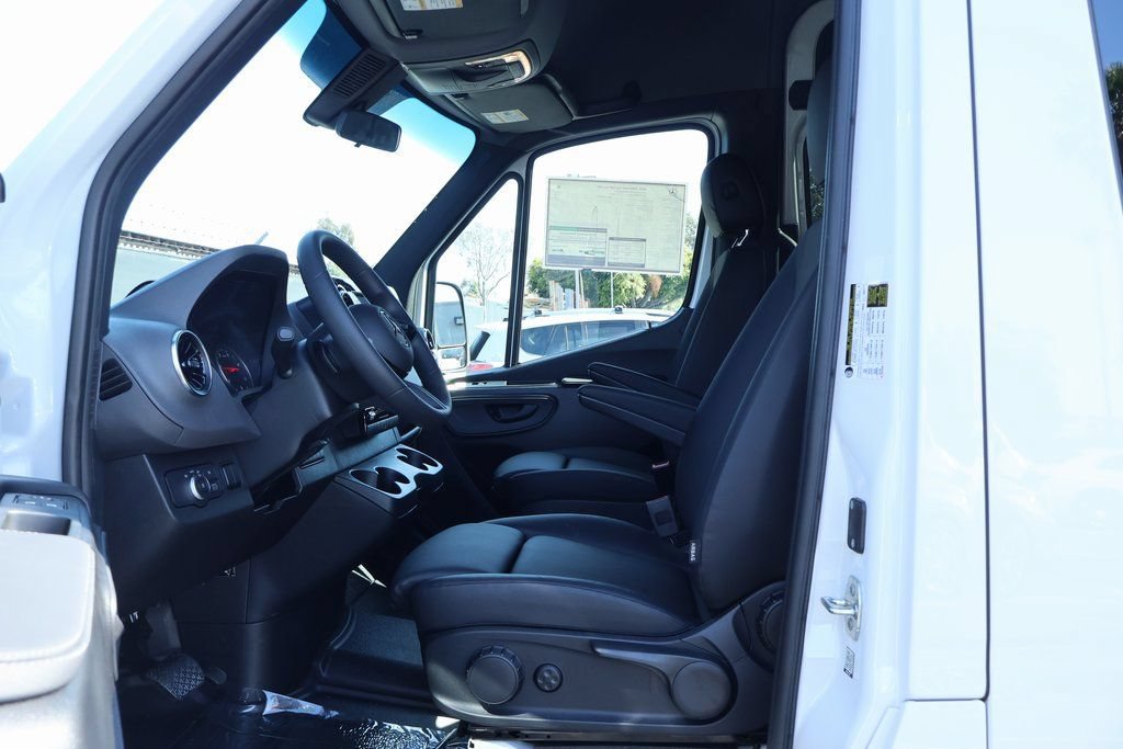 New 2026 Mercedes-Benz Sprinter 2500 image 6