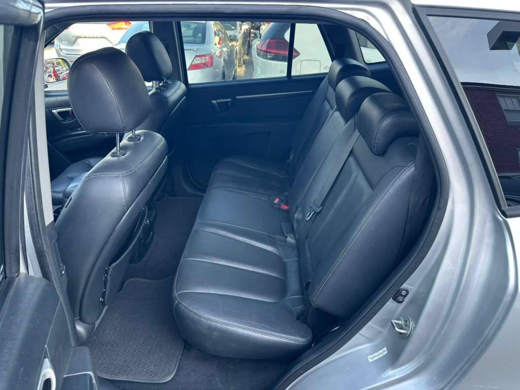 Used 2009 Hyundai Santa Fe SE AWD/4WD image 22