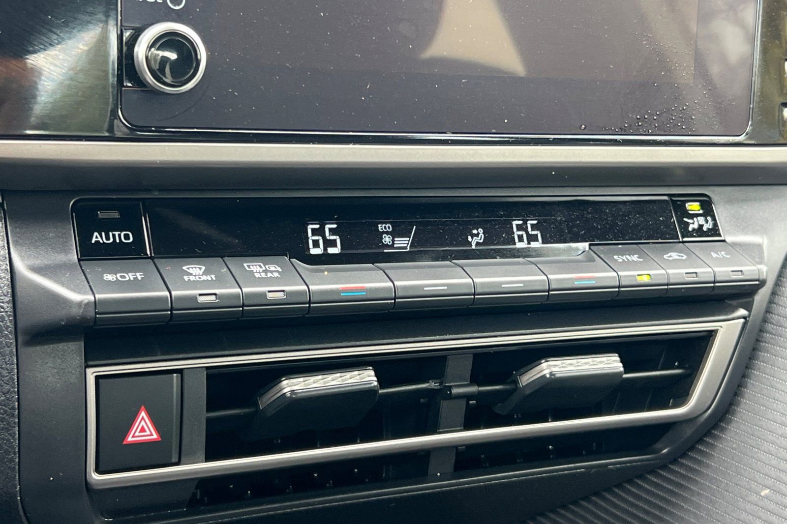 Certified 2025 Toyota Camry SE image 24